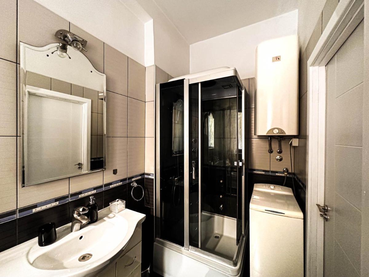 Insta-Apt Old Town Central Park Renovated Belgrade Exterior photo